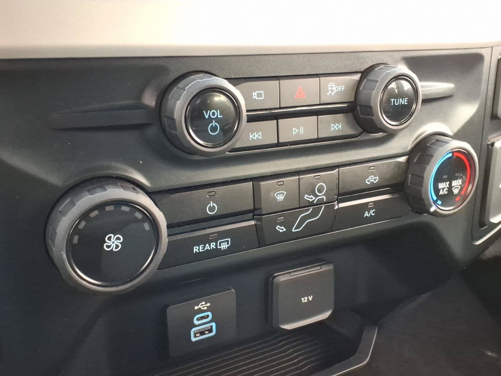 Used 2025 Ford F350 XLT w/ 360-Degree Camera Package AWD/4WD image 22