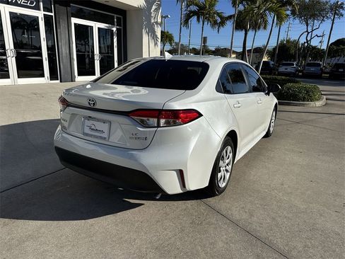 Used 2024 Toyota Corolla LE image 4