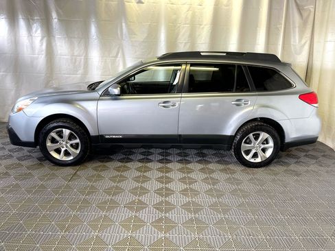 Used 2014 Subaru Outback 2.5i Limited image 5