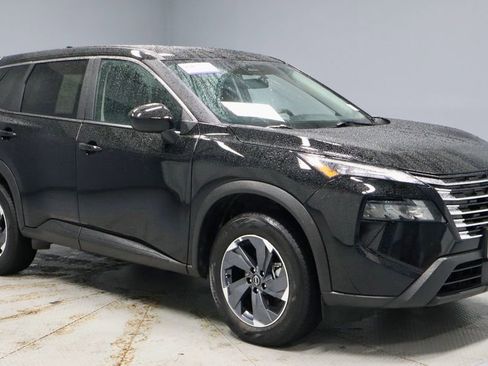 Certified 2025 Nissan Rogue SV FWD image 1