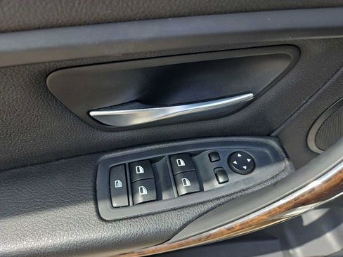 Used 2015 Chrysler 200 Limited w/ Convenience Group image 49