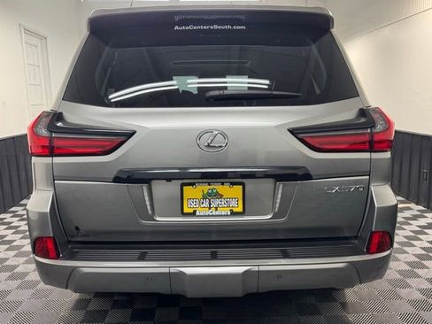 Used 2019 Lexus LX 570 4WD w/ Luxury Package image 33