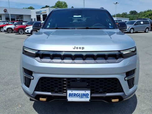 New 2026 Jeep Grand Wagoneer 4WD image 9