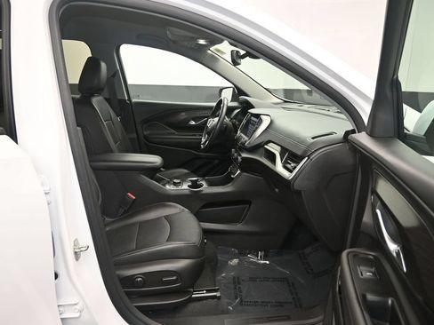 Used 2022 GMC Terrain SLT w/ Infotainment Package II FWD image 11