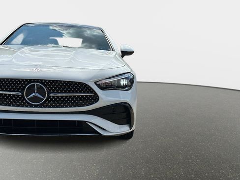 Used 2024 Mercedes-Benz CLE 300 4MATIC Coupe image 9