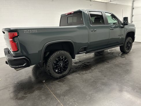 Used 2025 Chevrolet Silverado 2500 LT w/ Trail Boss Package image 12