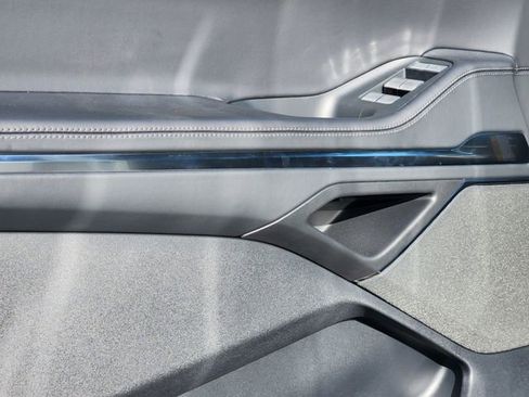 New 2025 Lincoln Navigator L Reserve w/ Jet Appearance Package image 9