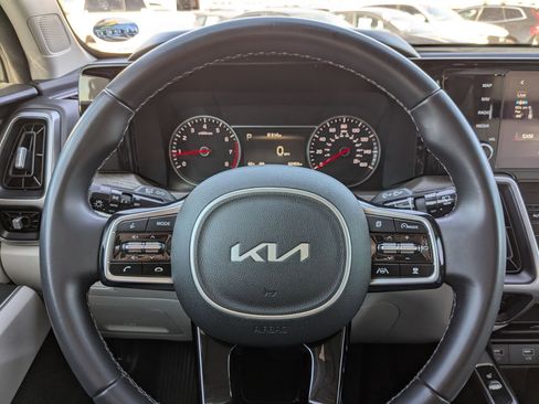 Certified 2022 Kia Sorento X-Line EX image 16