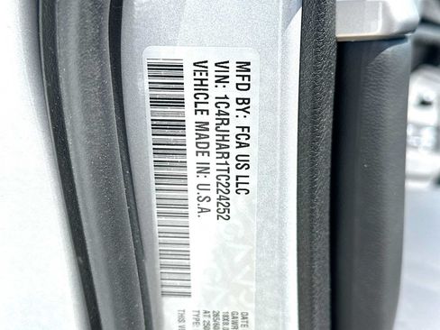 New 2026 Jeep Grand Cherokee Altitude AWD/4WD image 22