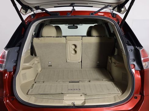 Used 2015 Nissan Rogue SV w/ SV Premium Package FWD image 14