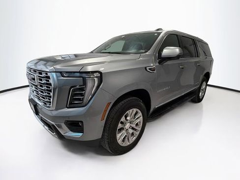 Certified 2025 GMC Yukon XL Denali image 3