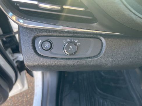 Certified 2024 Buick Envista Preferred w/ Convenience I Package image 19