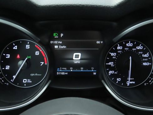 Used 2020 Alfa Romeo Stelvio image 34