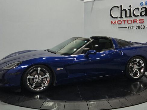 Used 2007 Chevrolet Corvette Coupe w/ Performance Package RWD image 5