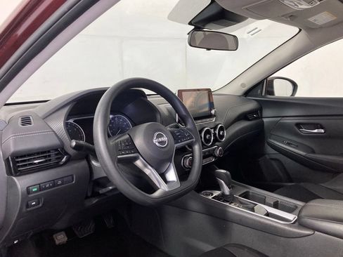 Used 2025 Nissan Sentra SV FWD image 14