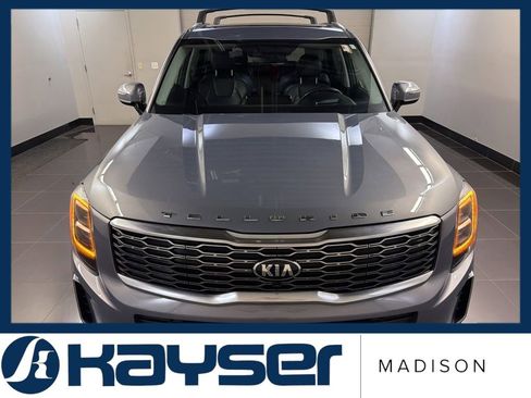 Used 2020 Kia Telluride SX w/ SX Prestige Package AWD/4WD image 2