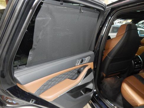 Used 2021 BMW X5 M image 33