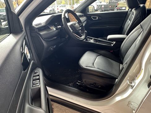 New 2026 Jeep Compass Limited image 22