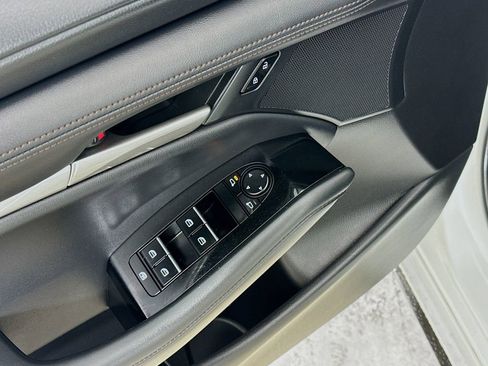 Used 2024 MAZDA MAZDA3 s image 17