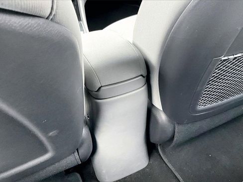 Used 2012 Hyundai Accent SE image 29