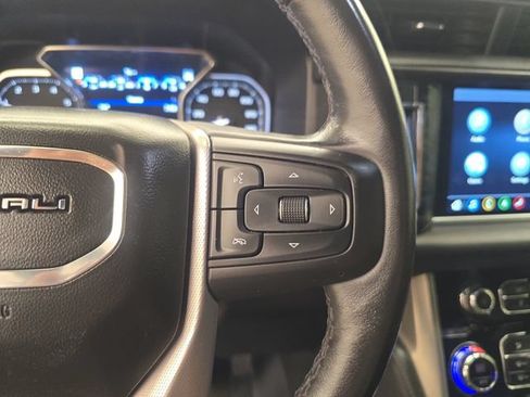 Used 2021 GMC Yukon Denali w/ Denali Premium Package AWD/4WD image 39