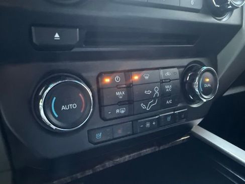 Used 2017 Ford F250 Lariat w/ Lariat Value Package image 29