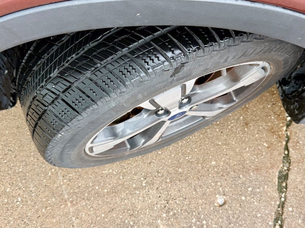 Used 2018 Ford Escape SEL FWD image 30