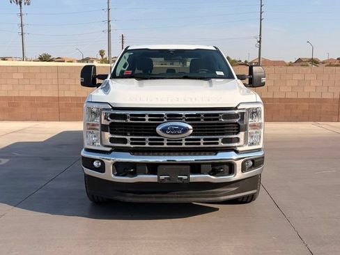 Used 2025 Ford F250 XLT w/ FX4 Off-Road Package AWD/4WD image 2
