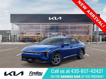 New 2025 Kia K4 LXS