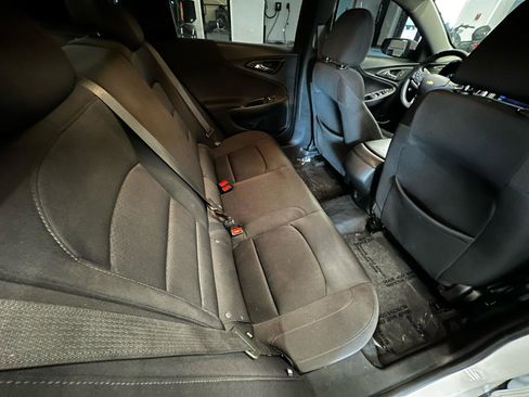 Used 2021 Chevrolet Malibu RS FWD image 14