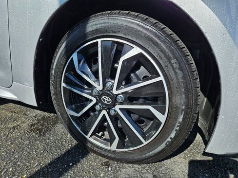 Used 2022 Toyota Corolla LE image 8