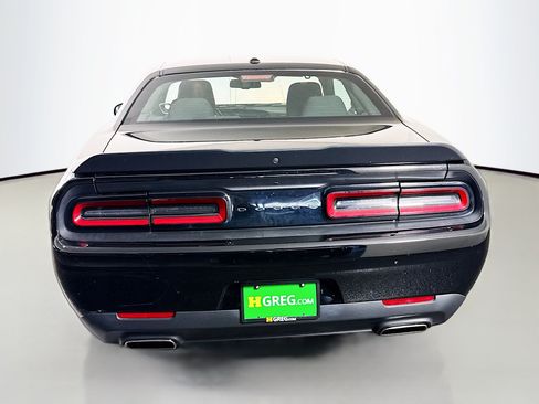 Used 2023 Dodge Challenger SXT RWD image 8