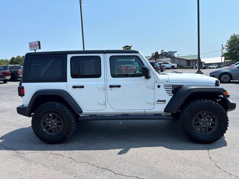 Used 2024 Jeep Wrangler Unlimited Sport AWD/4WD image 8