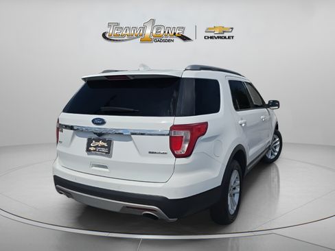 Used 2016 Ford Explorer XLT w/ Equipment Group 202A FWD image 8