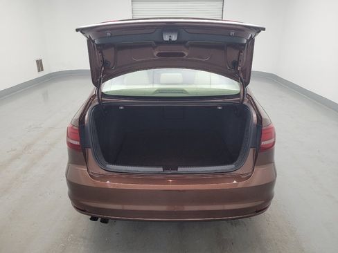 Used 2017 Volkswagen Jetta SEL FWD image 29