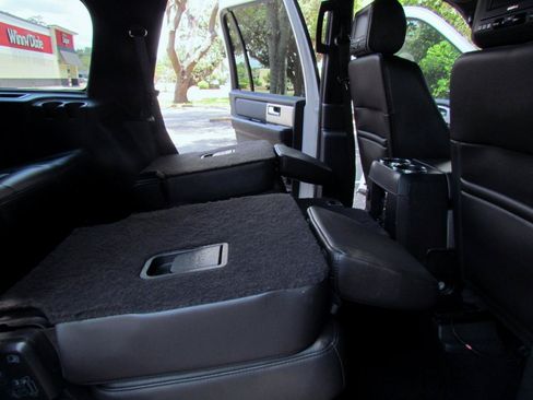 Used 2014 Ford Expedition Limited w/ Equipment Group 301A RWD image 32