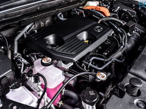 Used 2025 Lexus NX 350h AWD w/ Premium Package image 13