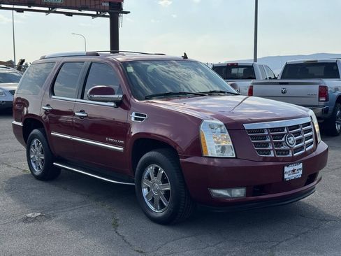Used 2007 Cadillac Escalade AWD w/ Information Package image 11