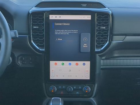 Used 2025 Ford Ranger Lariat w/ FX4 Off-Road Package image 16