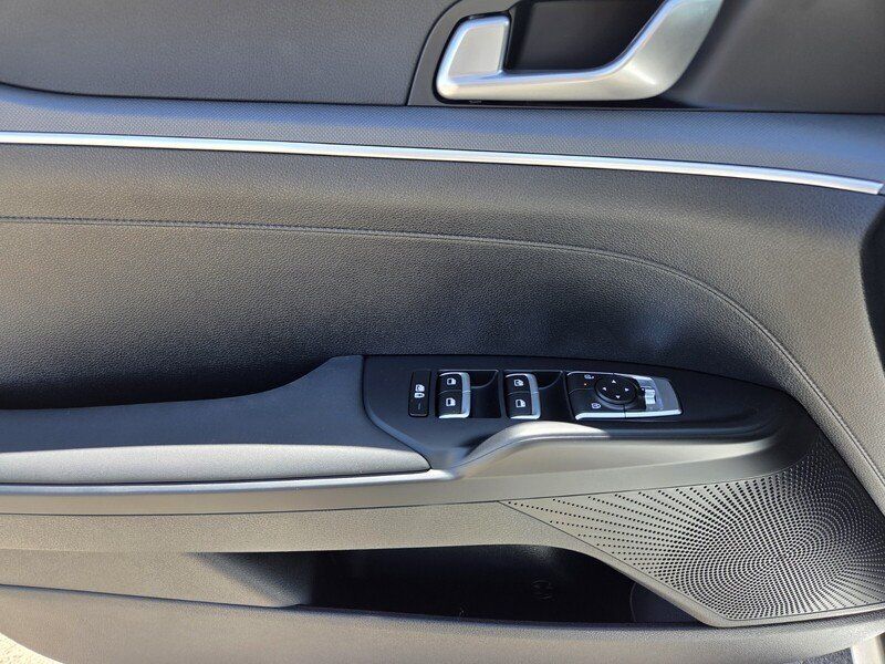 New 2026 Kia K5 LXS FWD image 9