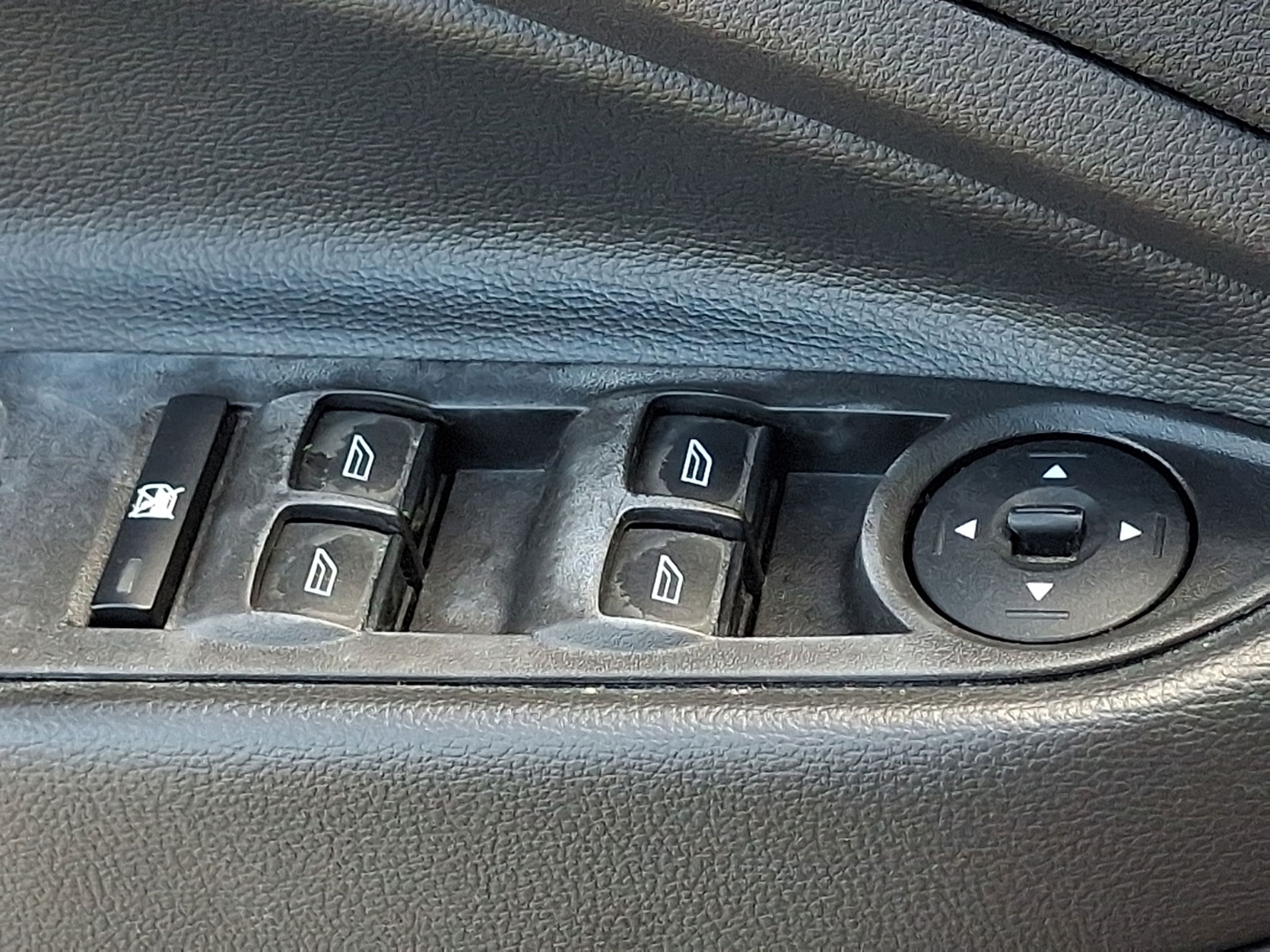 Used 2017 Ford Escape S FWD image 26