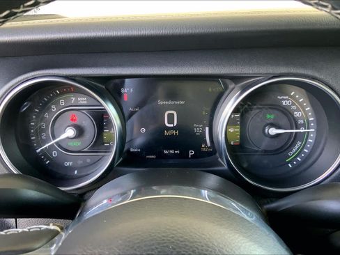Used 2021 Jeep Wrangler Unlimited Sahara w/ Cold Weather Group AWD/4WD image 26