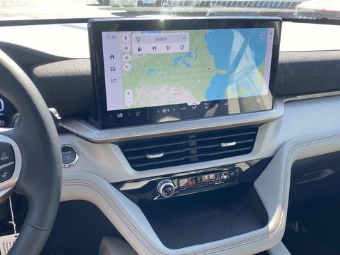 New 2026 Ford Explorer Active w/ Active Comfort Package RWD image 15