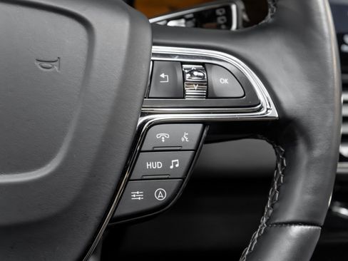 Used 2022 Lincoln Navigator Black Label image 10