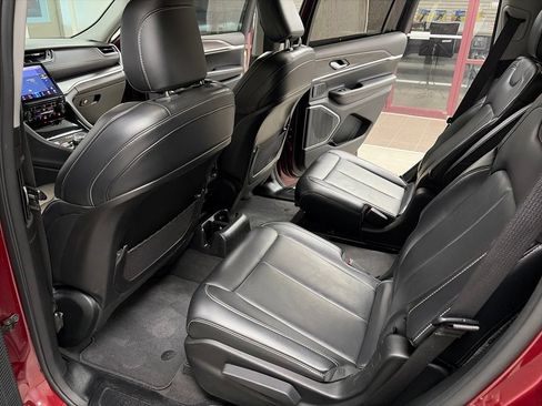 Used 2021 Jeep Grand Cherokee L Limited AWD/4WD image 13