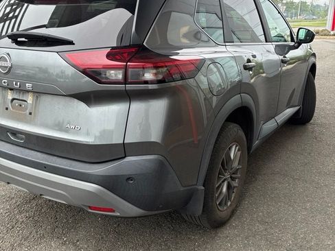 Used 2023 Nissan Rogue S AWD/4WD image 11