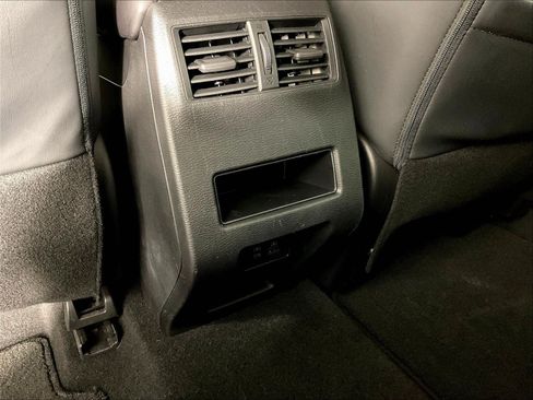 Used 2022 Mitsubishi Outlander SE FWD image 10