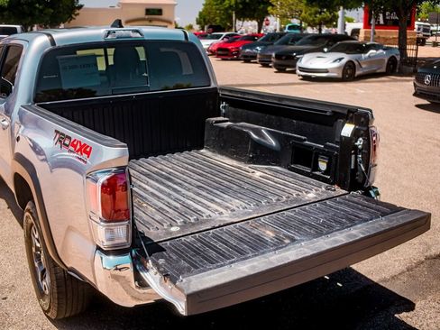 Used 2023 Toyota Tacoma TRD Off-Road AWD/4WD image 39