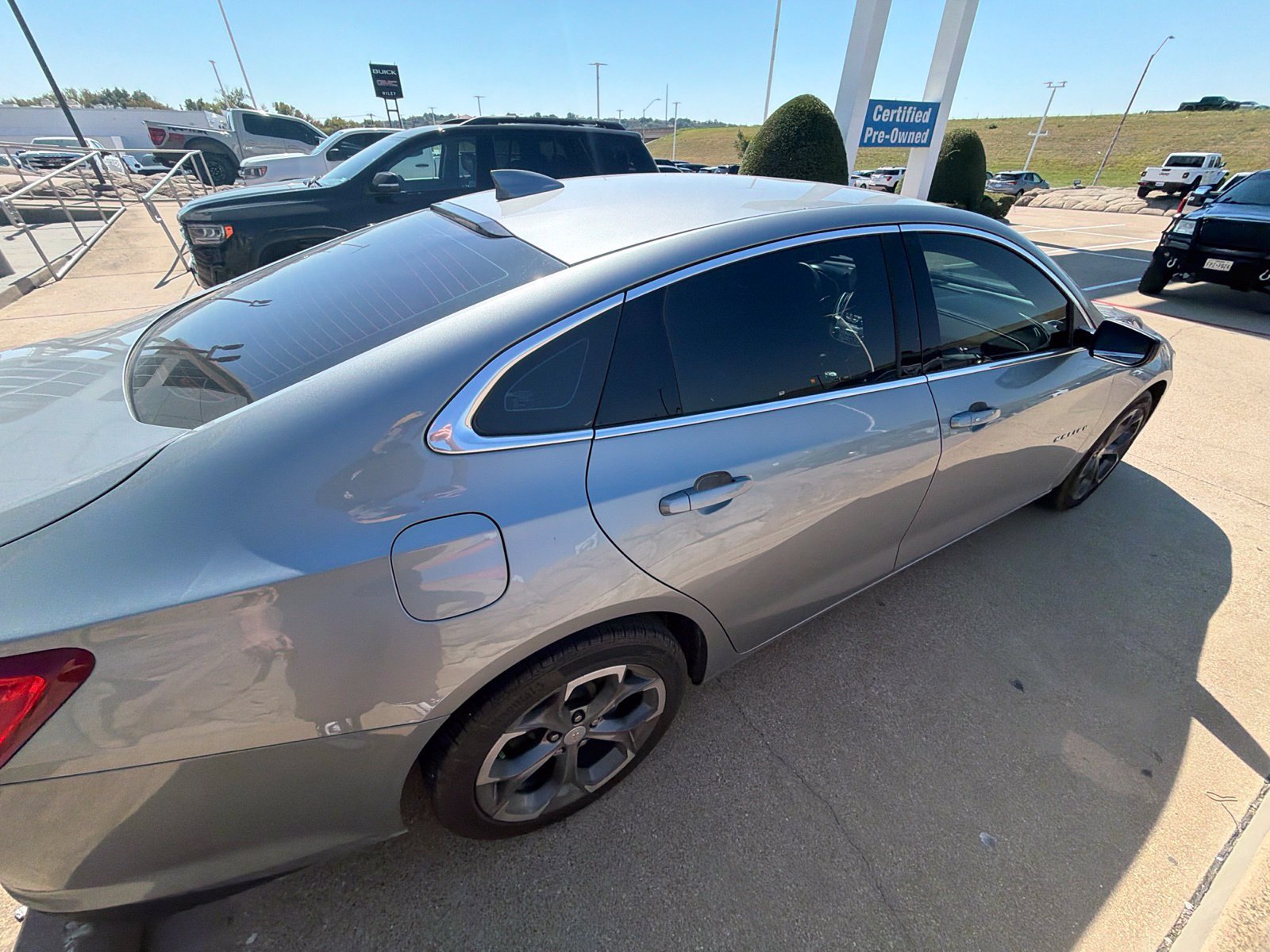 Used 2024 Chevrolet Malibu LT FWD image 15