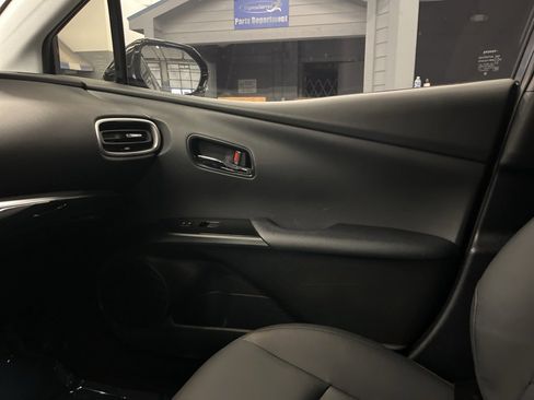 Used 2020 Toyota Prius Prime XLE image 13